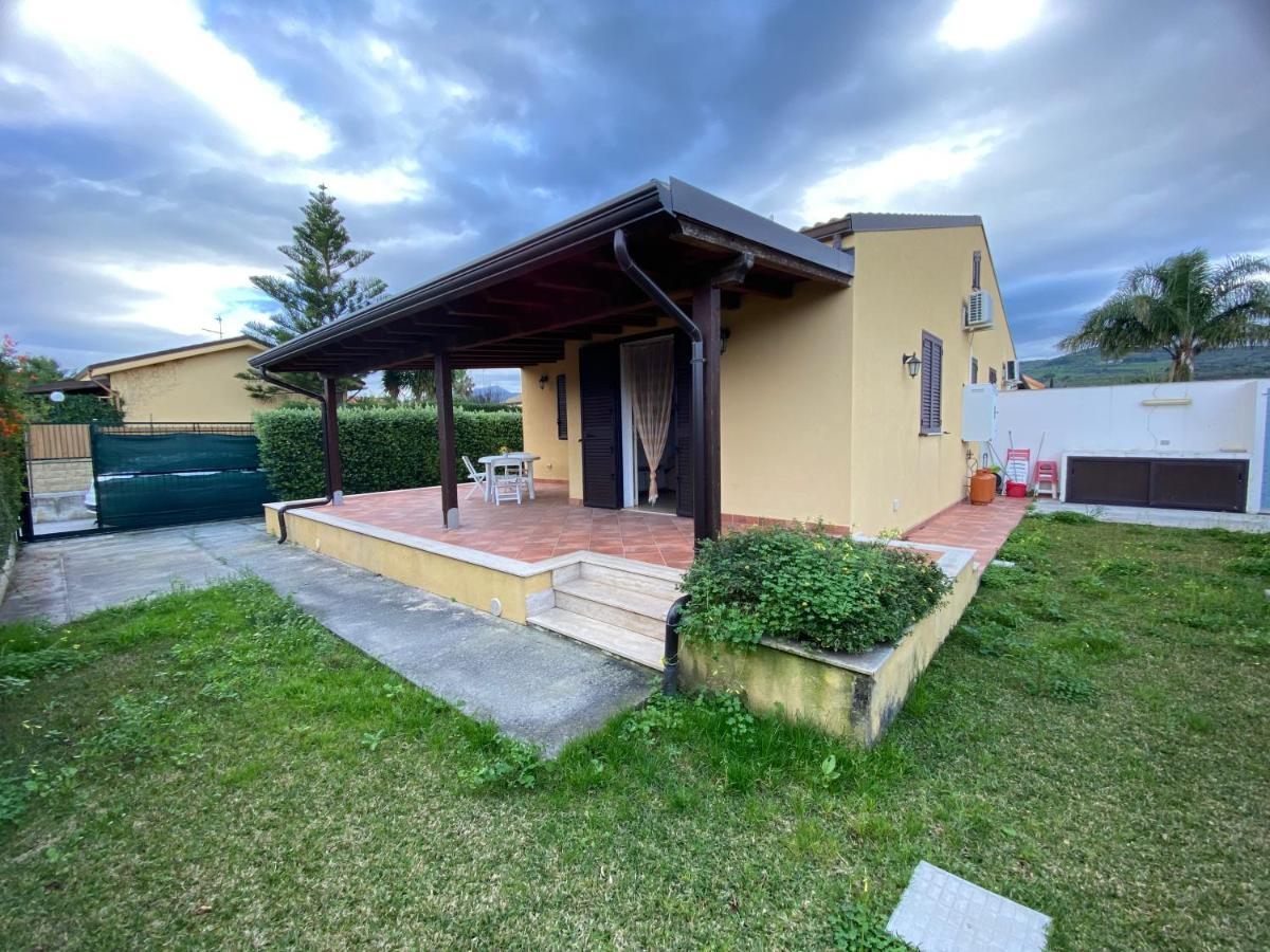 Villa Indipendente Le Coccinelle Beach Mare Piscina A 250 Mt Dal Mare Con Servizio Di Piscina A 400 Mt 12 K Da Cefalu Campofelice Di Roccella Eksteriør billede