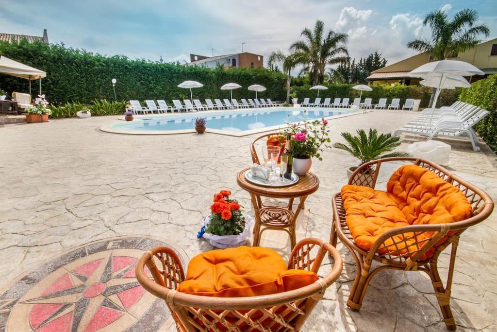 Villa Indipendente Le Coccinelle Beach Mare Piscina A 250 Mt Dal Mare Con Servizio Di Piscina A 400 Mt 12 K Da Cefalu Campofelice Di Roccella Eksteriør billede